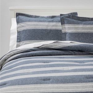 King Chambray Yarn Dye Stripe Duvet & Sham Set Blue- Threshold